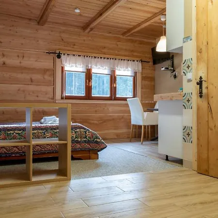 Bed & Breakfast Gorski Przy Bukowej Chacie 3*
