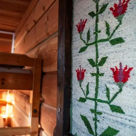 Gorski Przy Bukowej Chacie Bed & Breakfast 3*